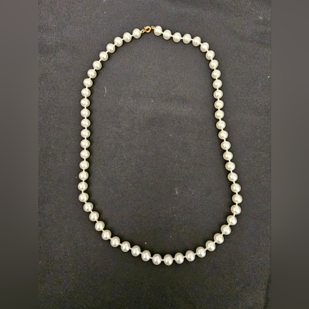 Vintage Faux Pearl Necklace